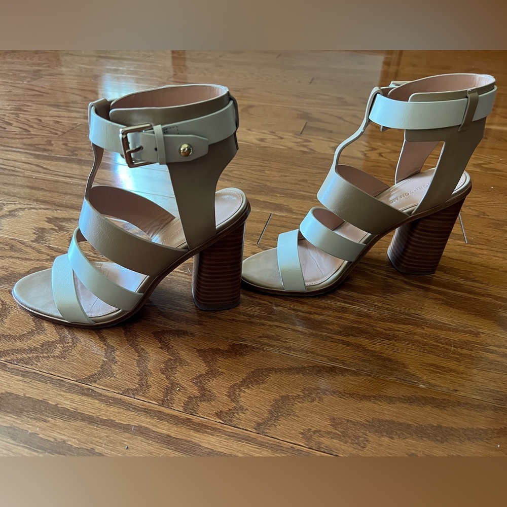 Sigerson Morrison cream and sand, size 8 sandals, gladiator